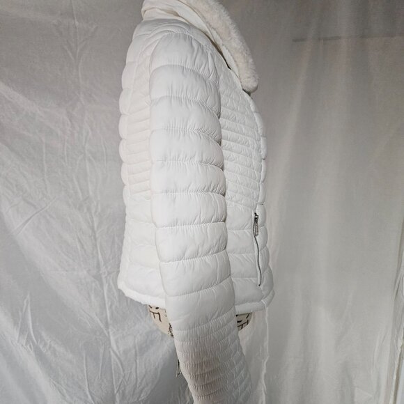 White Puffer Jacket with Faux fur trim - Picture 4 of 8